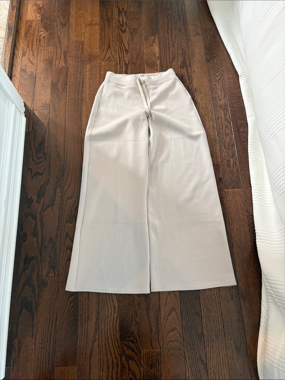 Spanx AirEssentials NWOT Wide-Leg Neutral Cream pants